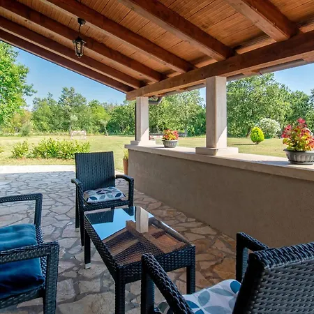 Holiday Eda Holiday home *