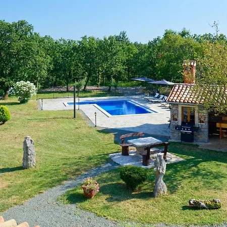 Holiday home Holiday Eda Buzet